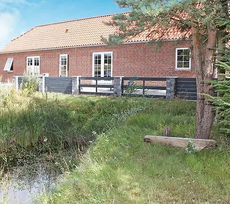 Five-bedroom Holiday In Blavand 25 Ho