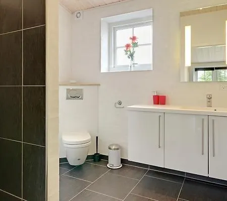 Prázdninový dům Five-bedroom Holiday In Blavand 25 Ho