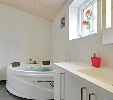 Prázdninový dům Five-bedroom Holiday In Blavand 25